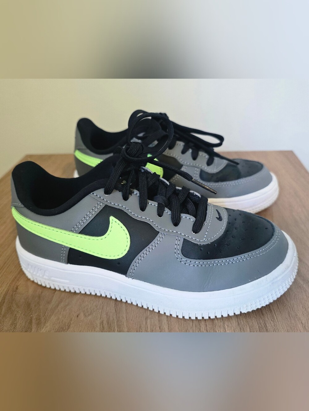 Nike Air Force 1 Low "Black Smoke Grey Lime Blast"